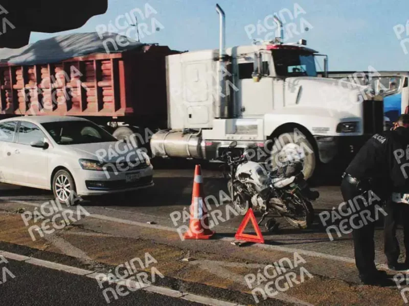Motociclista murió tras chocar contra camellón y salir expulsado sobre la autopista México-Puebla