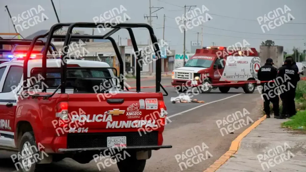 Camión de carga atropelló, arrastró y mató a peatón en la carretera federal a Tehuacán