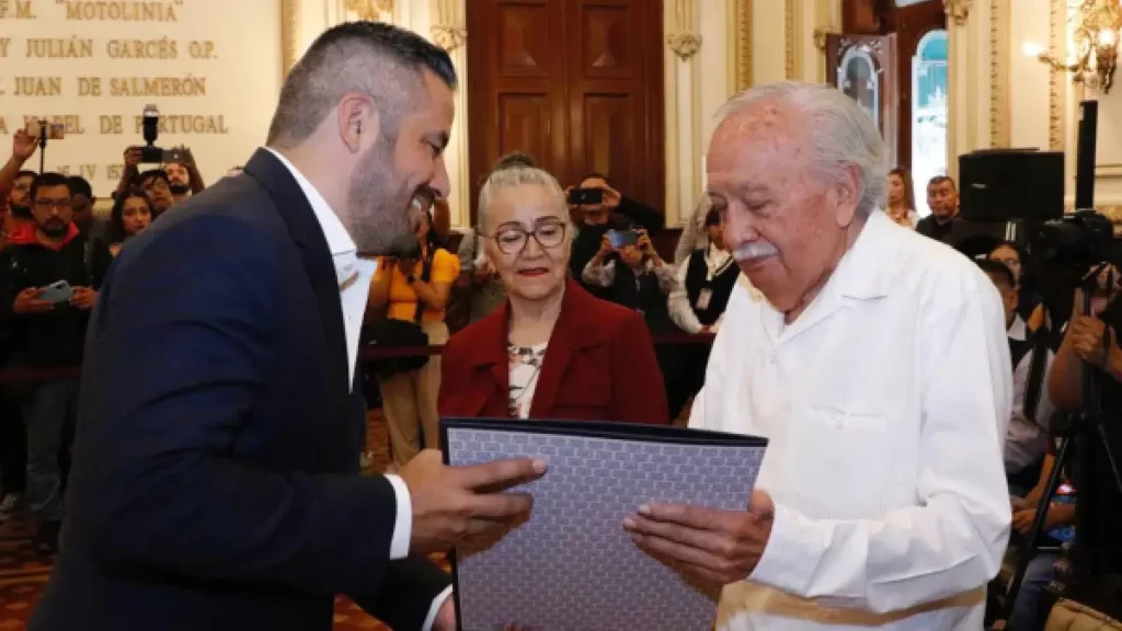 Ayuntamiento de Puebla entrega el premio municipal de arte y cultura
