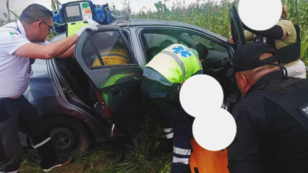 Una mujer murió y cuatro resultaron heridas por choque en San Juan Atenco, Puebla  