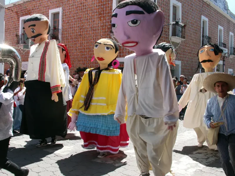 Atlixco sigue de fiesta; ven al gran desfile de mojigangas este domingo