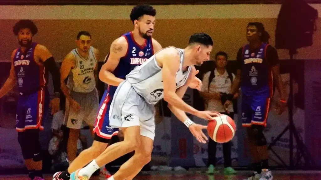 Karim Rodríguez comanda triunfo de Lobos Plateados sobre Freseros de Irapuato en la LNBP 