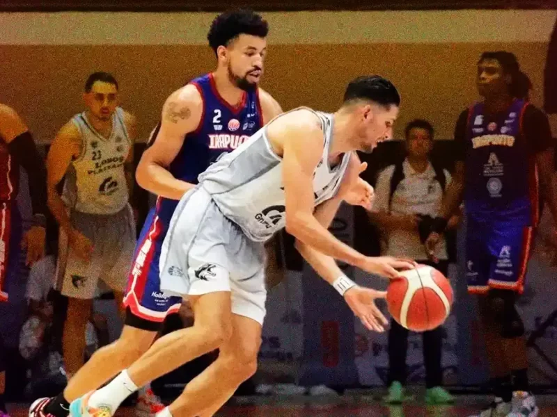Karim Rodríguez comanda triunfo de Lobos Plateados sobre Freseros de Irapuato en la LNBP 