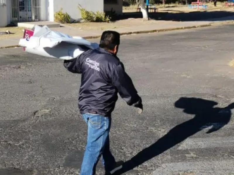 Ayuntamiento de Puebla continúa con el retiro de publicidad irregular