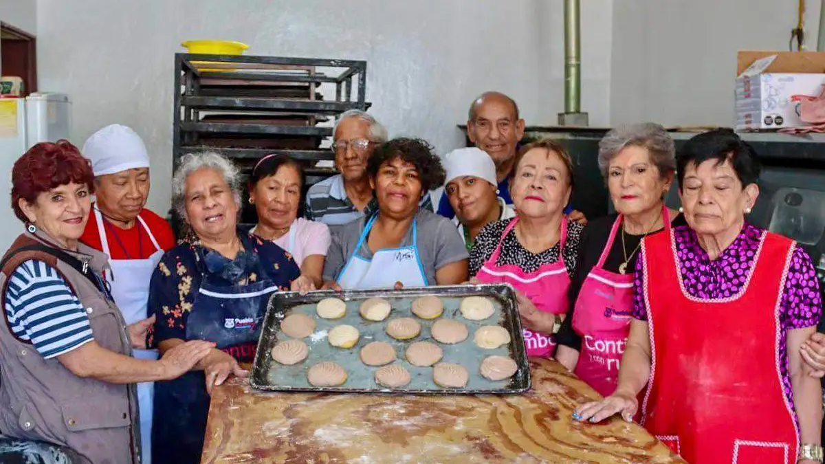 SMDIF invita a las personas adultas mayores a inscribirse al taller de panadería