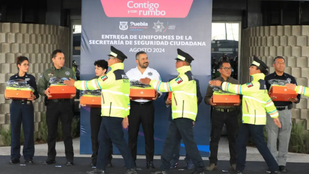 Ayuntamiento de Puebla dignifica labor del personal de SSC con uniformes nuevos