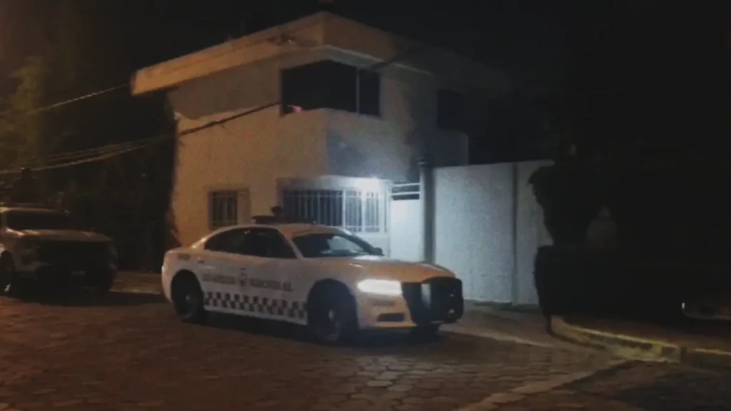 Mario Marín Torres llega a su casa en Xilotzingo, Puebla; será su prisión domiciliaria 