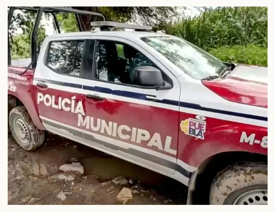 Sin una pierna y baleado, encuentran cuerpo en canal de riego en Tehuacán, Puebla