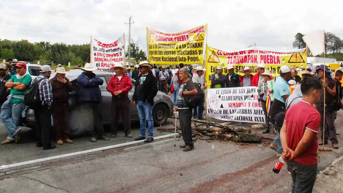 Ejidatarios que bloquearon la Autopista México-Puebla piden 700 millones de pesos por sus tierras