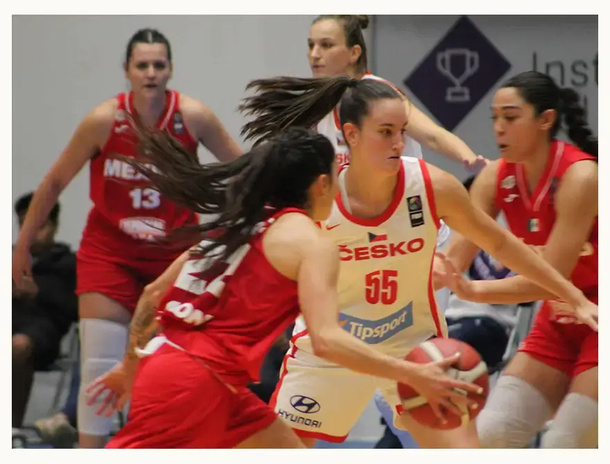 Chequia derrota a la Selección Mexicana de Básquetbol femenil en juego de preparación