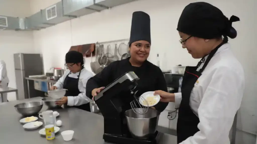 Ofrece SEDIF oferta educativa en gastronomía, diseño de modas y estilismo