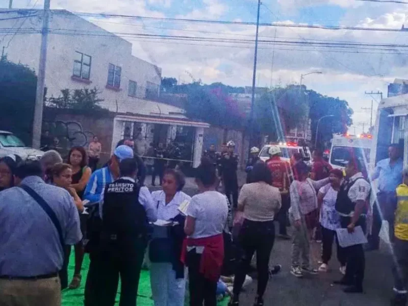 Choque entre Ruta 4 y patrulla de la policía estatal deja 25 heridos en Puebla 