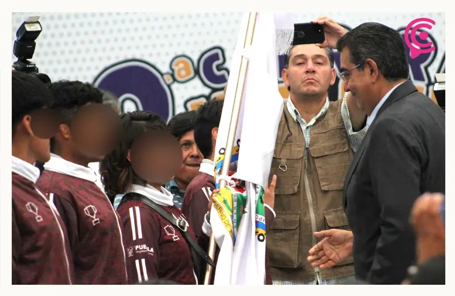 Sergio Salomón Céspedes abandera a la delegación poblana que participará en los Juegos Paranacionales 2024