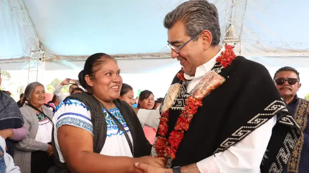 Con nuevo campus universitario, gobierno estatal impulsa educación superior en Hueyapan