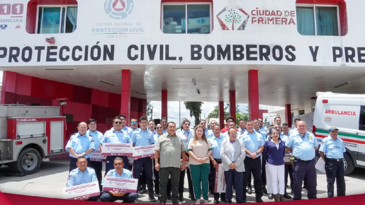 Texmelucan celebra el día del bombero con incentivos económicos
