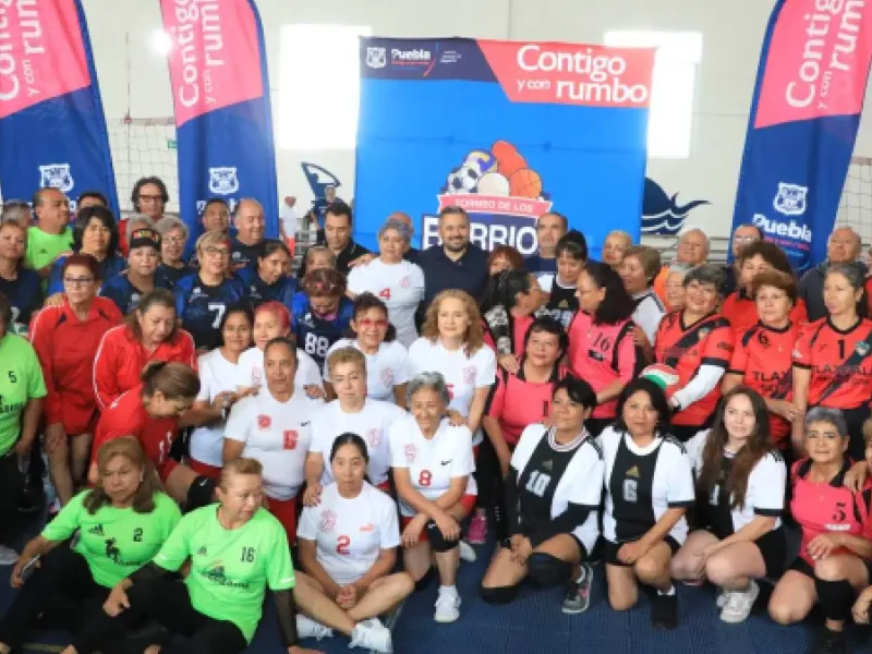 Celebra Ayuntamiento de Puebla Torneo de Barrios de Cachibol