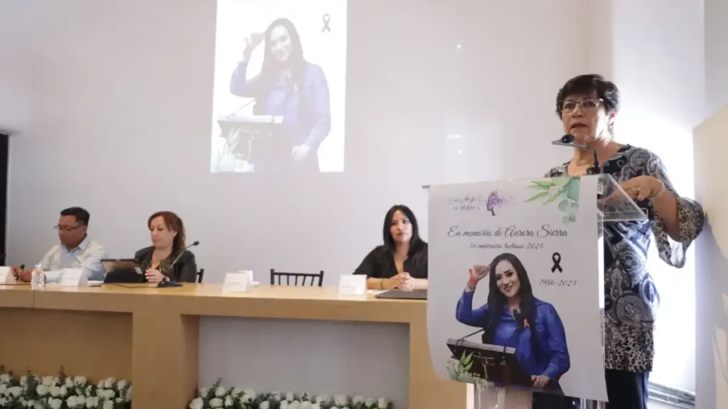 Rinde Congreso homenaje a Aurora Sierra por primer aniversario luctuoso