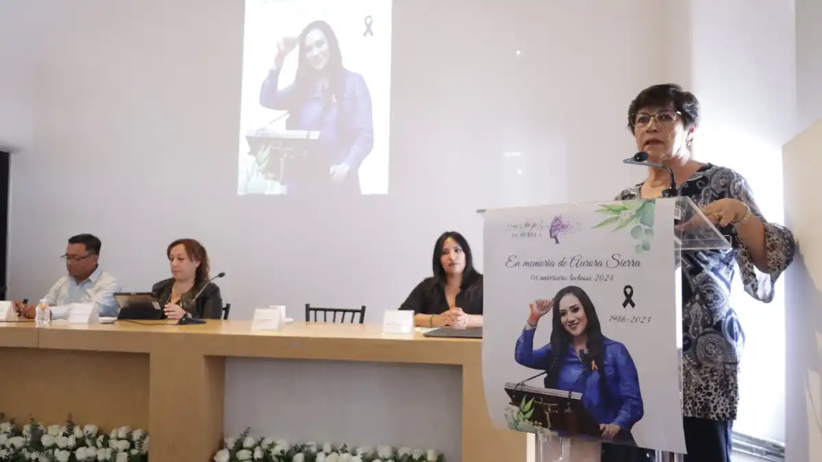 Rinde Congreso homenaje a Aurora Sierra por primer aniversario luctuoso