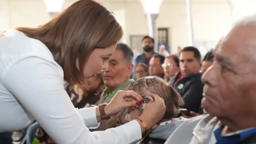 Encabeza Gaby Bonilla entrega de aparatos auditivos y reequipamiento a sistemas municipales DIF