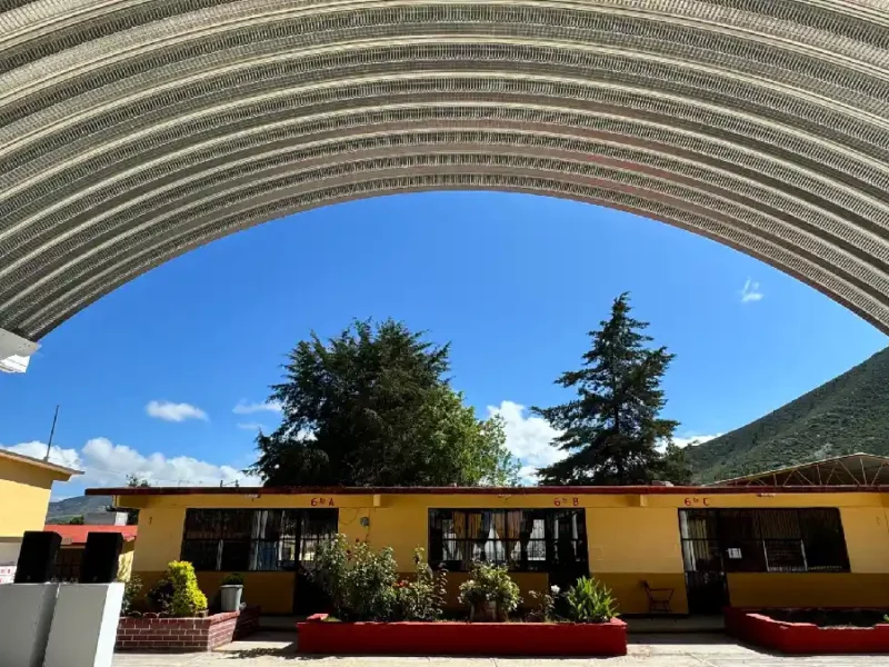 Con obras educativas, Sergio Salomón impulsa progreso comunitario