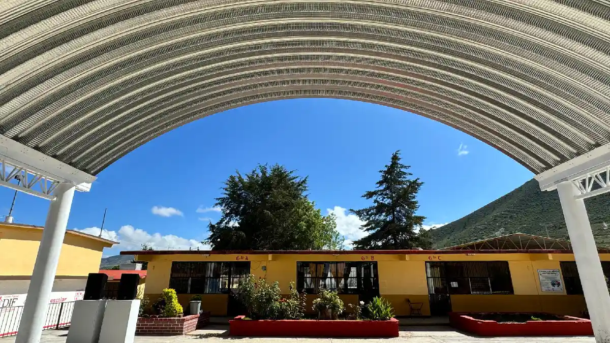 Con obras educativas, Sergio Salomón impulsa progreso comunitario
