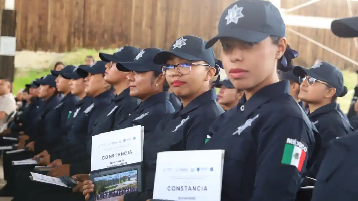 Encabeza Sergio Salomón graduación de 170 policías; los convoca a garantizar la paz social