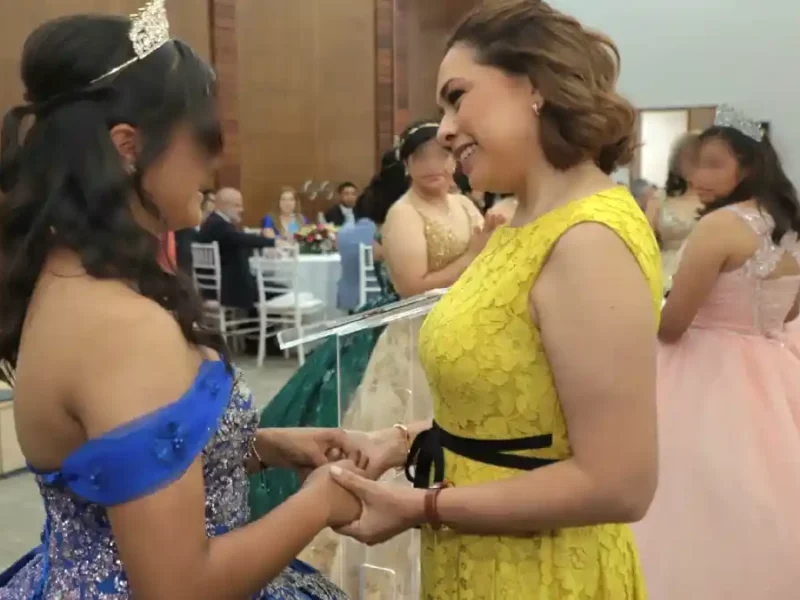 Festeja SEDIF a ocho quinceañeras de Casa del Adolescente