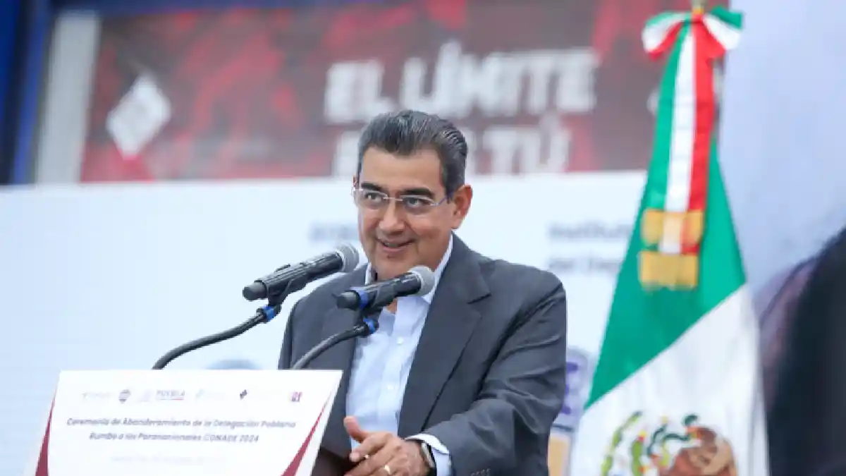 Preside Sergio Salomón abanderamiento de la delegación poblana rumbo a los paranacionales Conade 2024