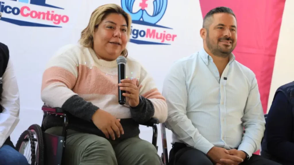 Realiza Ayuntamiento de Puebla segunda entrega de 300 aparatos funcionales y auditivos