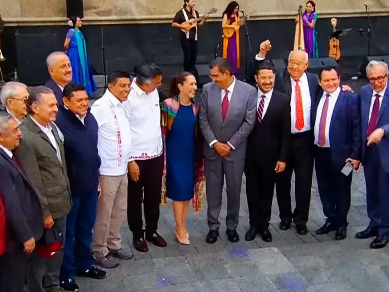 Sergio Salomón Céspedes y Olivia Salomón asistieron a informe de AMLO