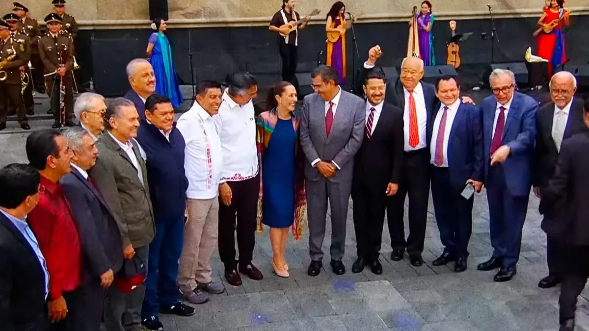 Sergio Salomón Céspedes y Olivia Salomón asistieron a informe de AMLO