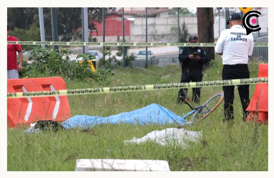 Ciclista de la tercera edad murió embestido por un camión sobre Periférico Ecológico de Puebla
