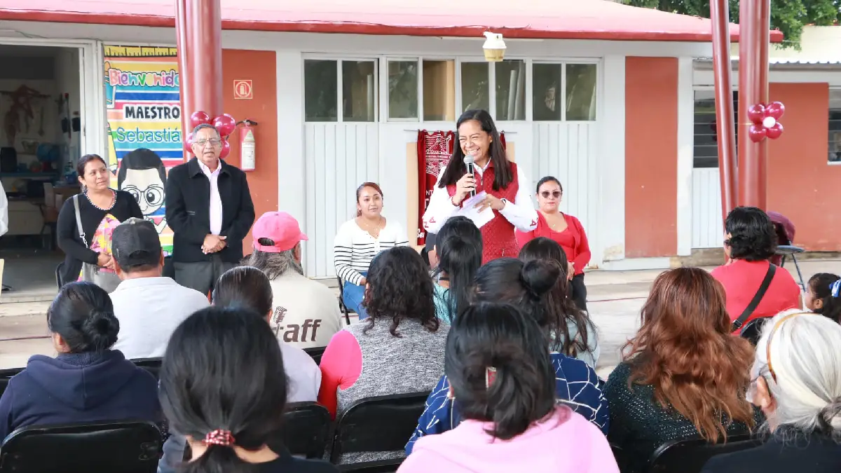 “Invertir en la educación es invertir en el futuro de todas y todos los atlixquenses": Ariadna Ayala