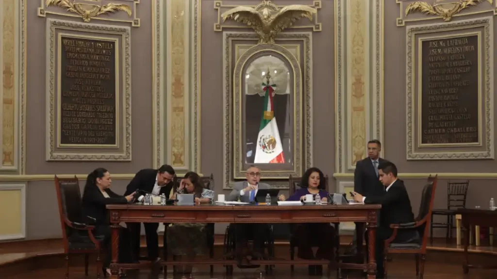 Invita Congreso al Gobernador del Estado, a dar mensaje por conclusión de LXI Legislatura