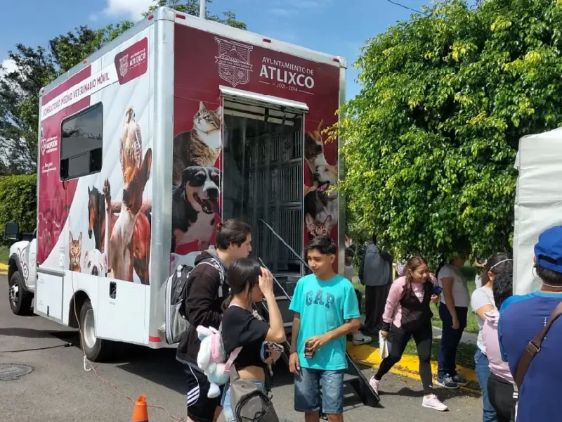 Ariadna Ayala entrega consultorio veterinario móvil y consolida bienestar animal en Atlixco