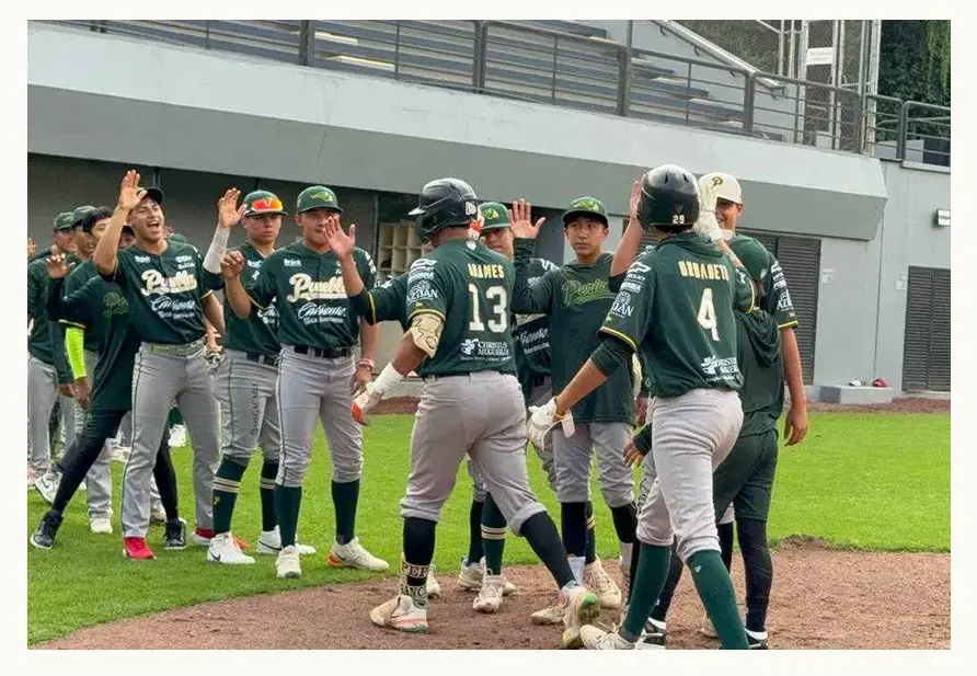 Academia de Pericos de Puebla derrotan a Pumas CU en juego de preparación