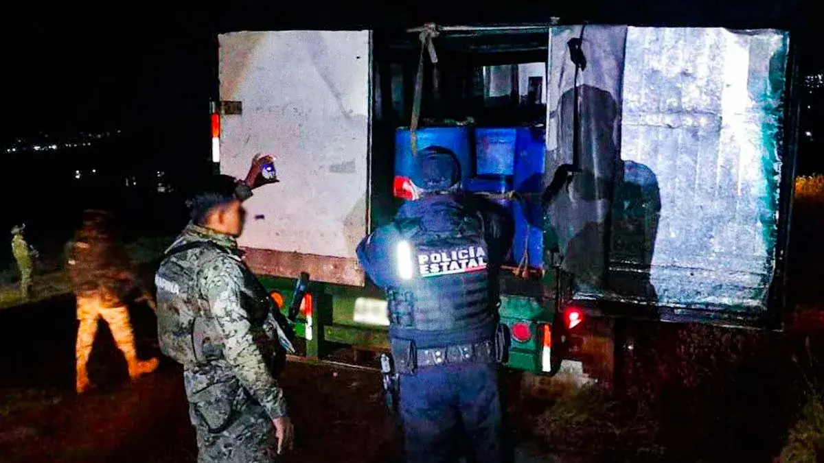 Marina y SSP recuperan más de 3 mil litros de hidrocarburo en Chignahuapan
