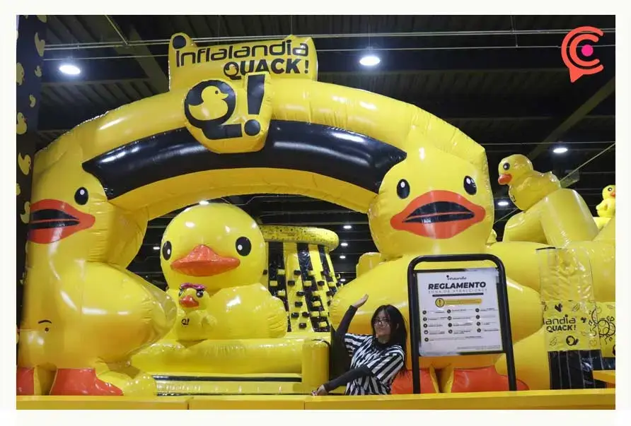 Inflalandia Quack, el parque inflable con patitos de hule ya está en Puebla