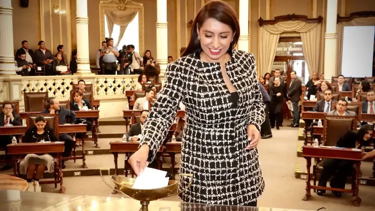 Angélica Alvarado Juárez participa en sesión previa en el Congreso del Estado de Puebla