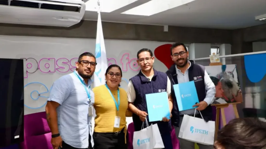 SMDIF Puebla refuerza la campaña "Contigo vivir tiene sentido" para prevenir el suicidio