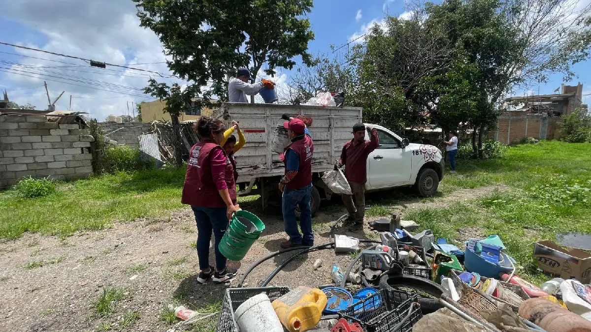 Avanza eliminación de criaderos del mosquito de dengue en Atlixco