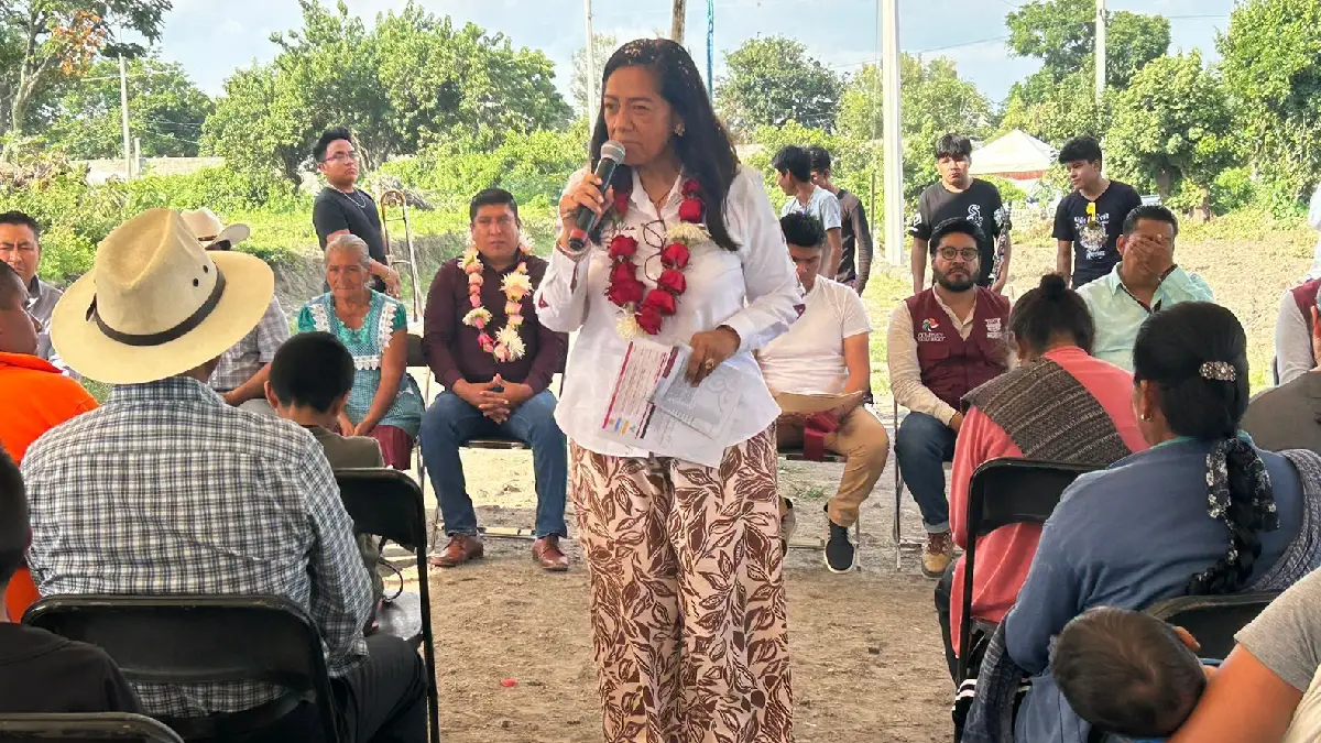 Ariadna Ayala continúa entregando obras con sentido social en juntas auxiliares de Atlixco