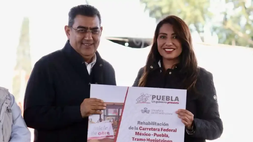 Angélica Alvarado acompaña al gobernador Sergio Salomón en el inicio de la rehabilitación de la carretera federal México-Puebla