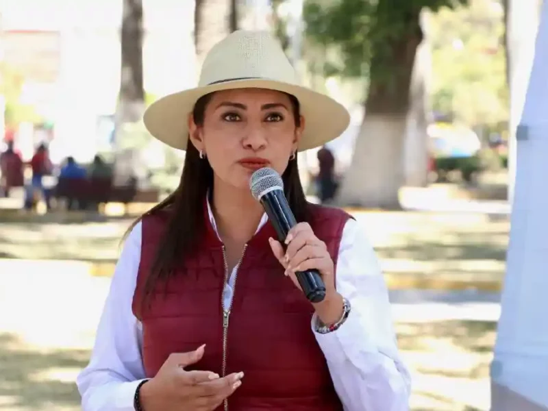 Inauguró la pavimentación con concreto hidráulico de la calle Ángela Peralta, la cual tuvo una inversión de más de 4 millones 900 mil pesos