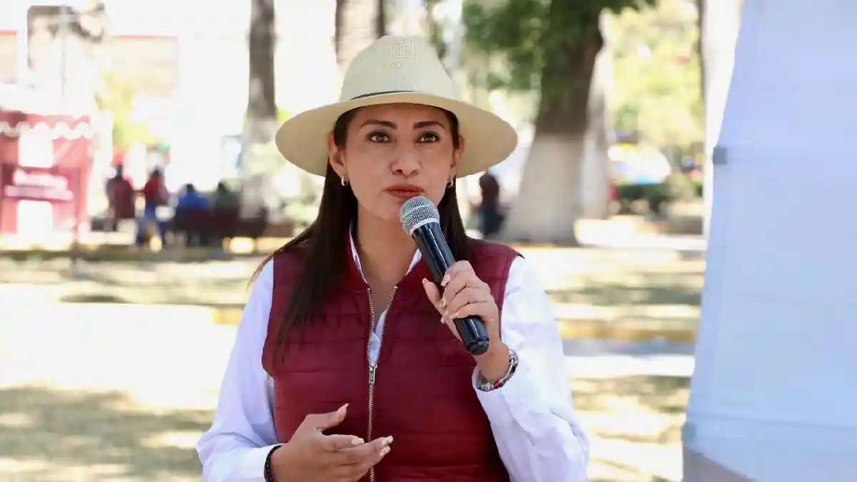 Inauguró la pavimentación con concreto hidráulico de la calle Ángela Peralta, la cual tuvo una inversión de más de 4 millones 900 mil pesos