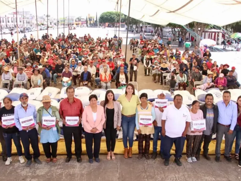 Productores de Huejotzingo reciben fertilizante del Programa Municipal “Más Vida al Campo”, se entregaron 100 toneladas