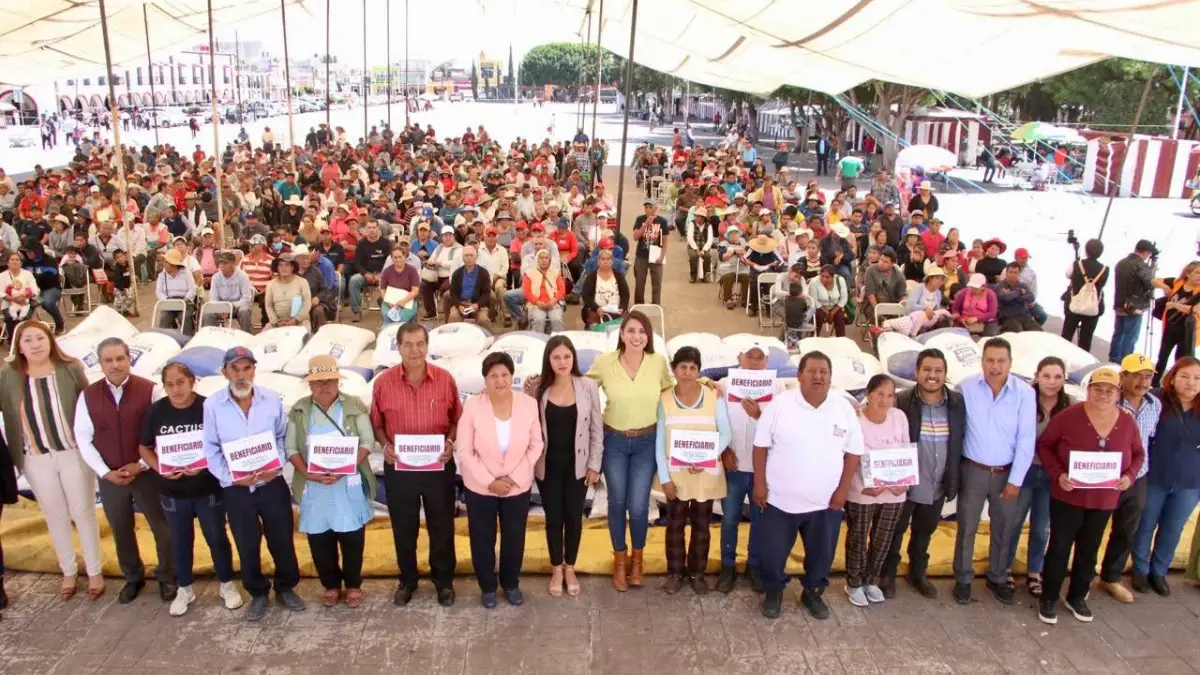 Productores de Huejotzingo reciben fertilizante del Programa Municipal “Más Vida al Campo”, se entregaron 100 toneladas