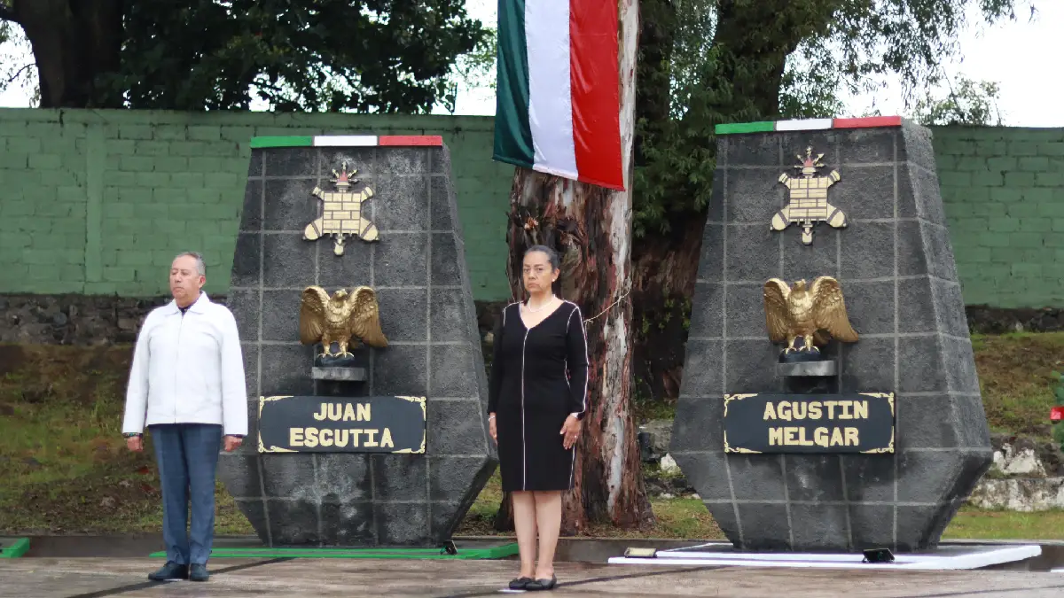 En Atlixco, Ariadna Ayala rinde emotivo homenaje por gesta heroica de Niños Héroes