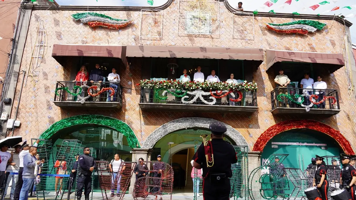 Texmelucan celebra el desfile conmemorativo por el 214 aniversario del inicio de la independencia