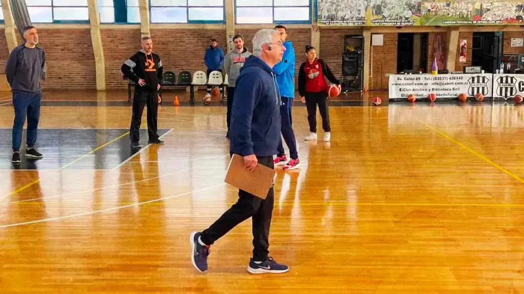 “Tenemos que ser efectivos dentro de lo que tenemos”: Claudio Arrigoni, nuevo coach Lobos Plateados